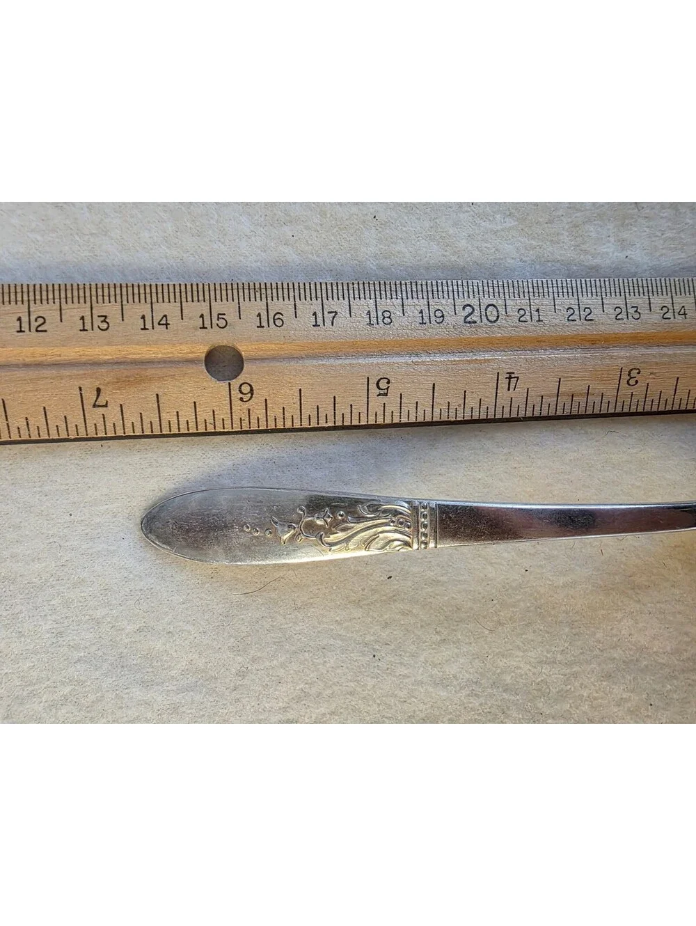 Vintage Wm A Rogers A1 Plus Oneida Silverplate Oval Soup Spoon Floral 6.75